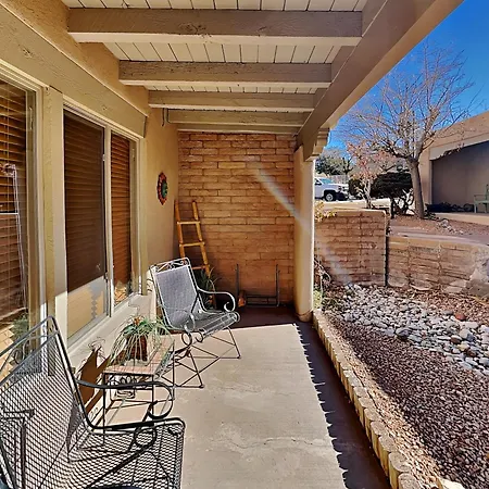 Apartment Artist Road #7 *