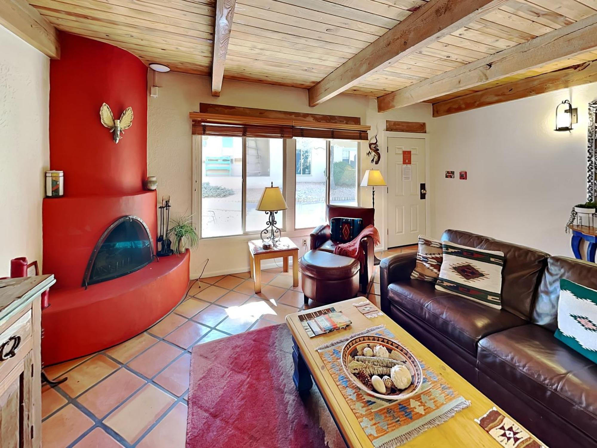 Apartment Artist Road #7